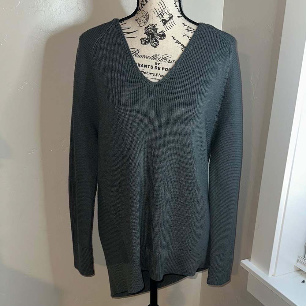 Athleta V-Neck Sweater Gray